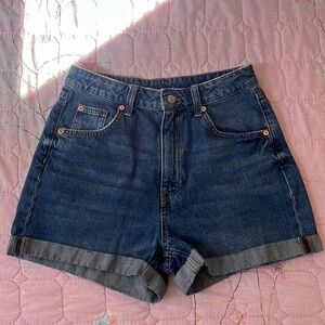 H&M Divided Denim Shorts Size 4